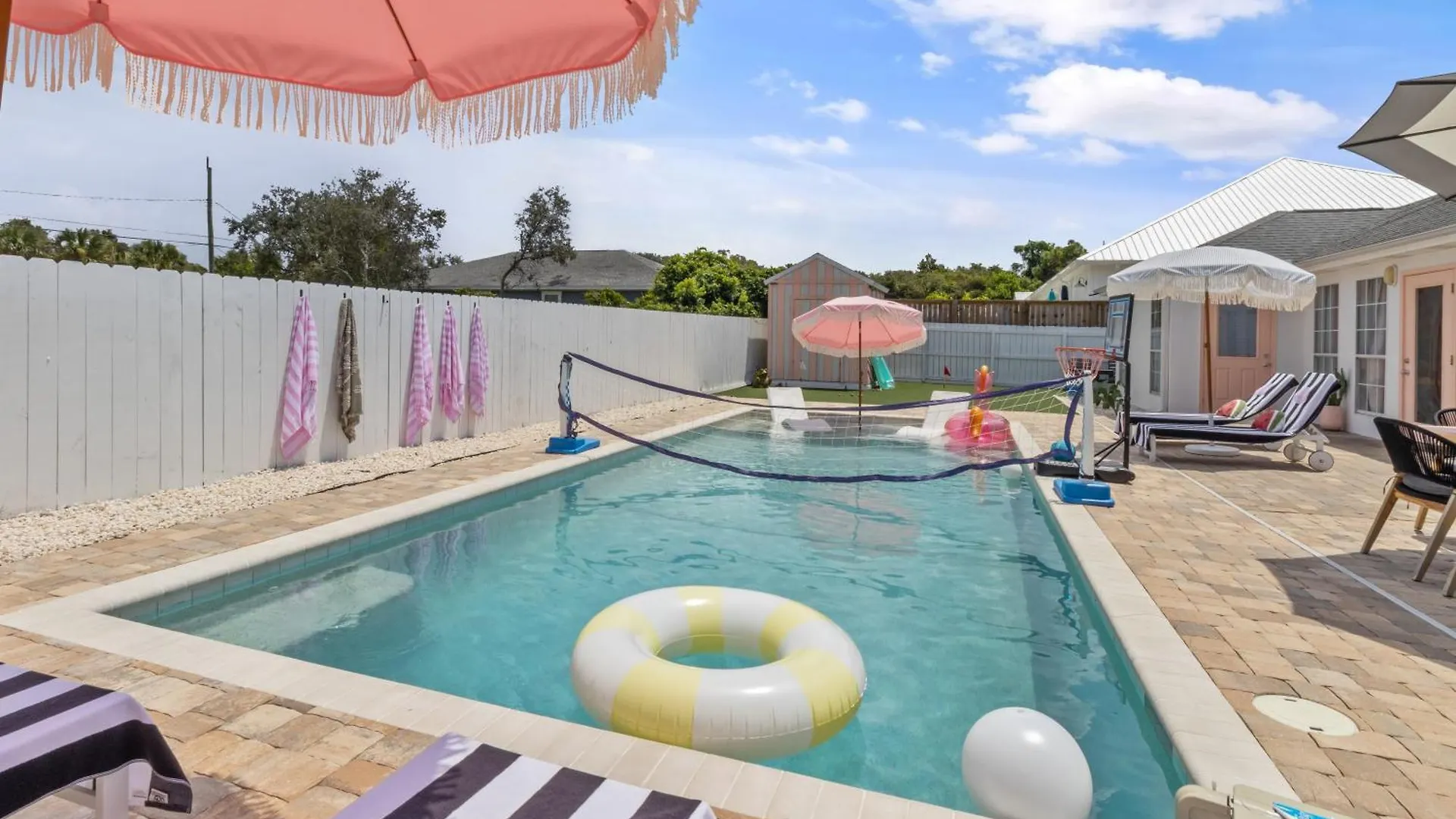 Steps To The Beach & Close To 30A! Private Pool With Sundeck & Putt Putt Golf! Panama City Beach