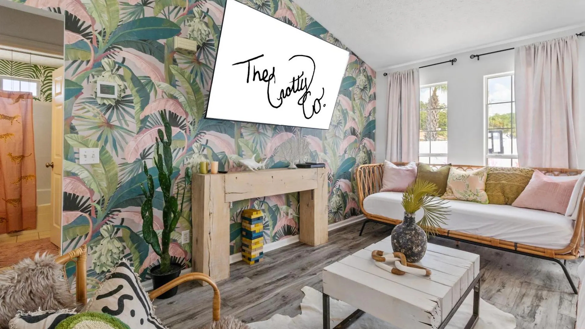 Steps To The Beach & Close To 30A! Private Pool With Sundeck & Putt Putt Golf! Panama City Beach ABD