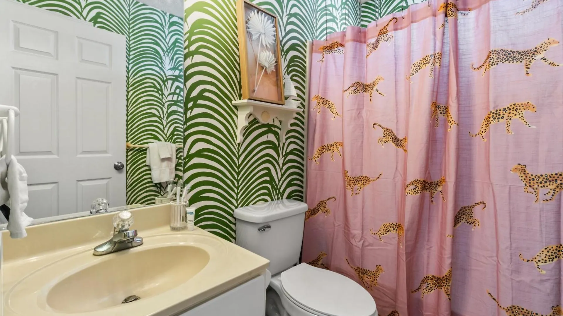 Holiday home Steps To The Beach & Close To 30A! Private Pool With Sundeck & Putt Putt Golf! Panama City Beach