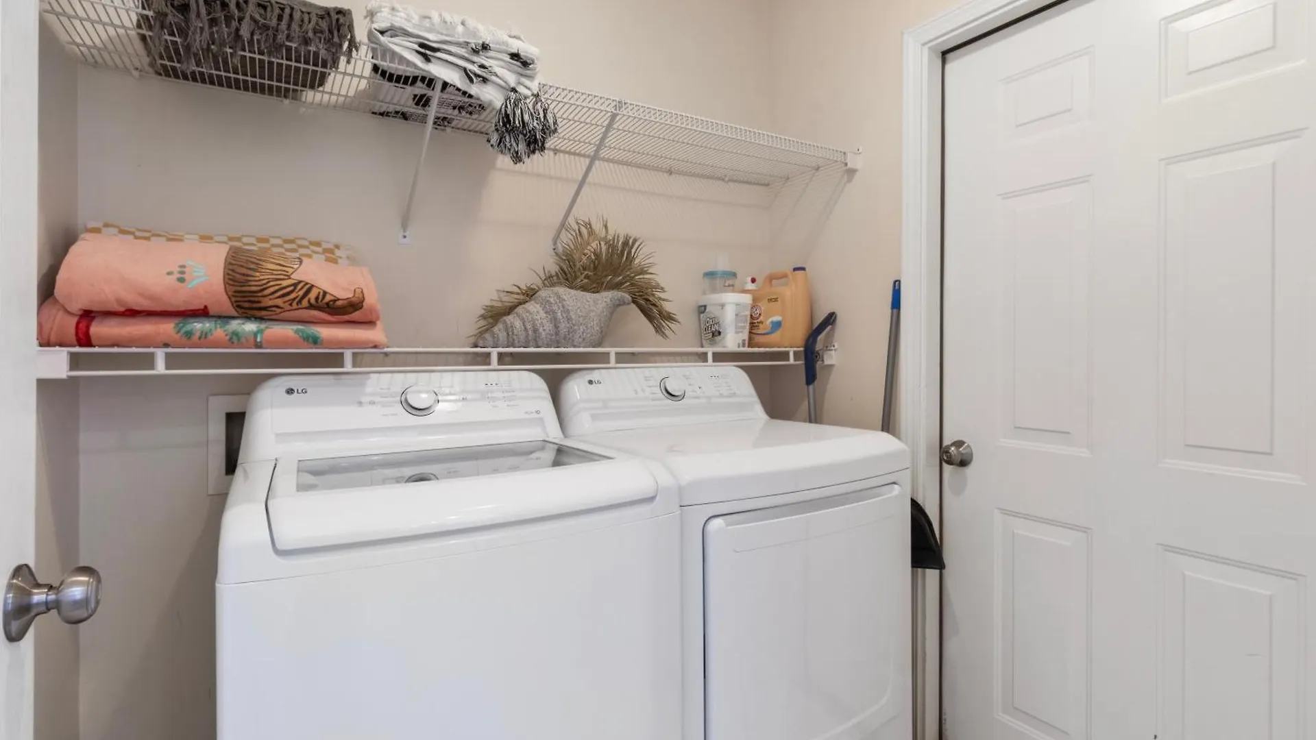 Steps To The Beach & Close To 30A! Private Pool With Sundeck & Putt Putt Golf! Panama City Beach United States