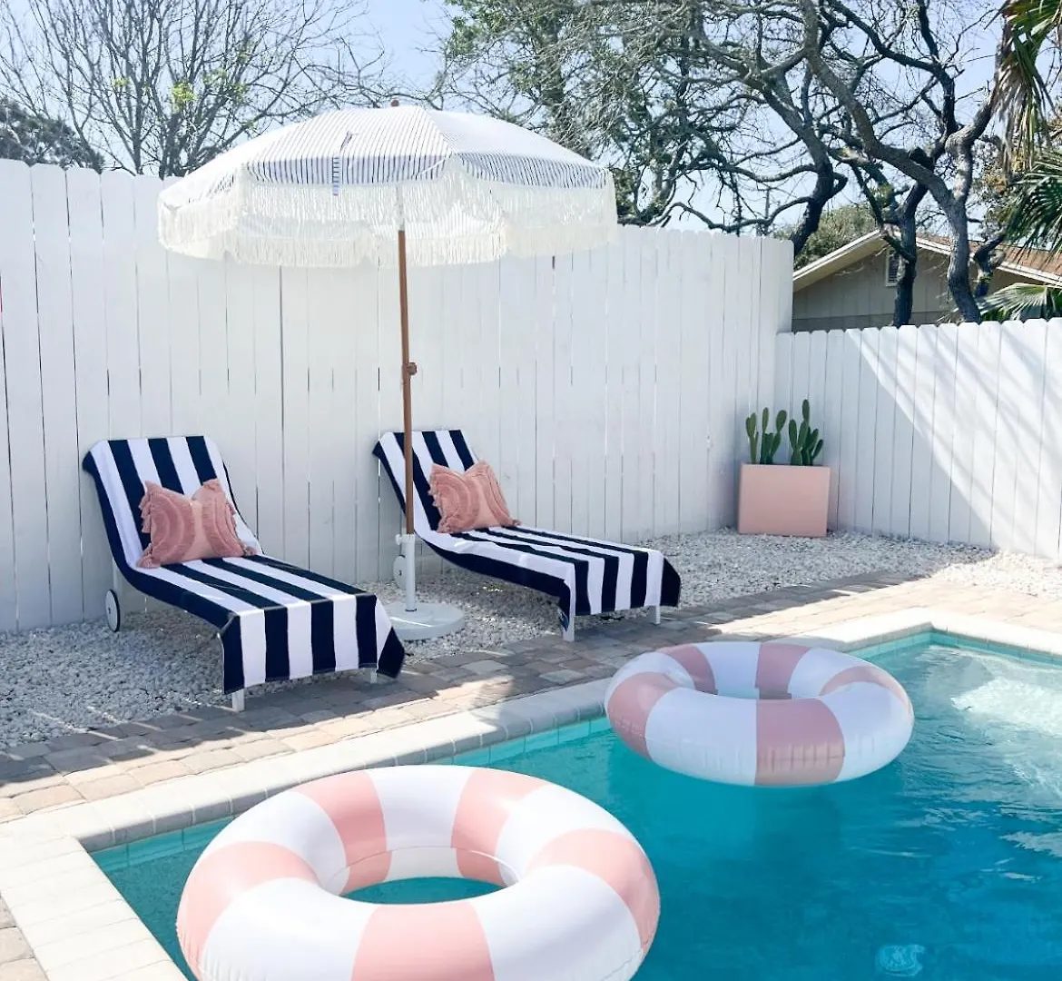 Steps To The Beach & Close To 30A! Private Pool With Sundeck & Putt Putt Golf! Panama City Beach Holiday home